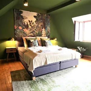  Homestay The George - Boutique Style